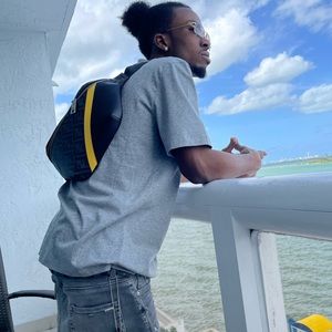 Meet your Posher, Top